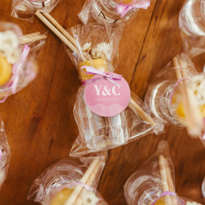 Etiquette cadeau mariage personnalisée acrylique rose 3,5x3,5 cm - Pop