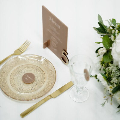 Marque-place personnalisé acrylique beige 45x45 - Bohème