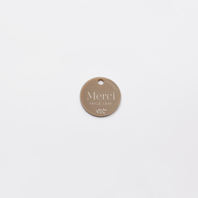 Etiquette cadeau personnalisée Merci prénoms mariés acrylique beige 35x35 - Bohème