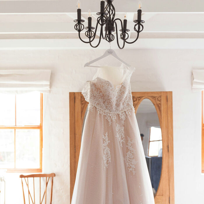 Cintre mariage personnalisé prénoms mariés bois 45x23 cm - Terracotta