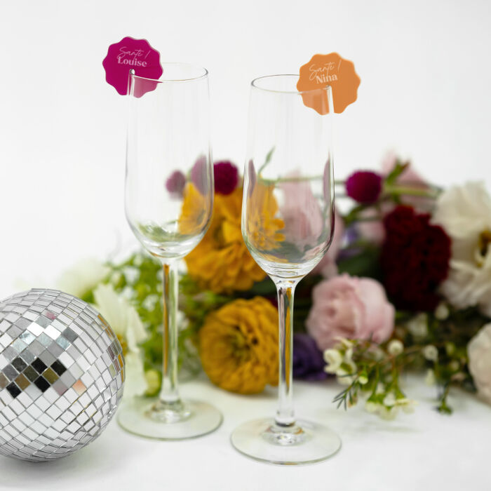 Marque-verre personnalisé prénoms invités acrylique fushia 36x35 mm - Pop