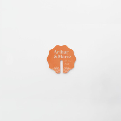 Marque-verre personnalisé initiales ou prénoms mariés acrylique orange 36x35 mm - Pop
