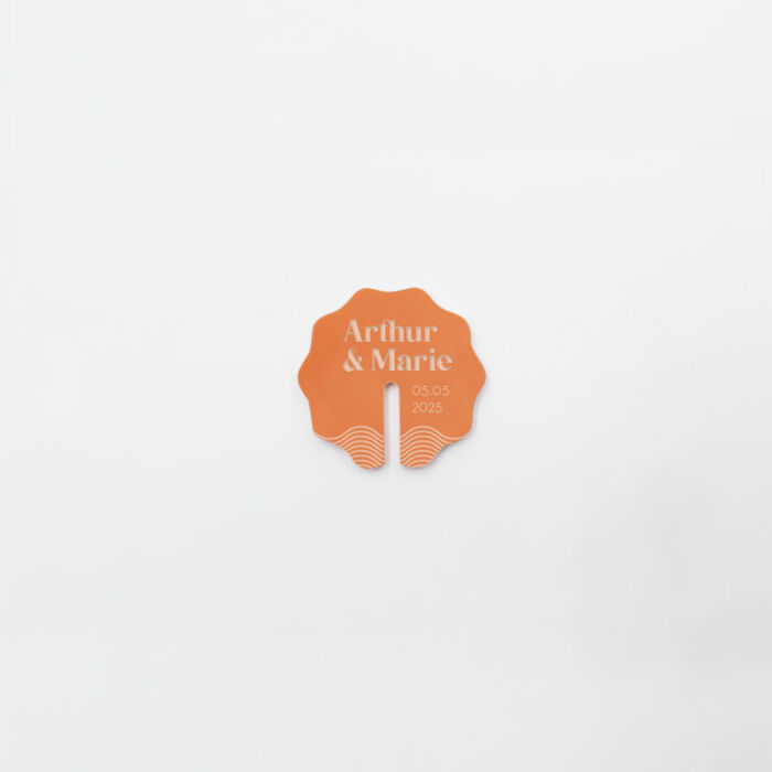 Marque-verre personnalisé initiales ou prénoms mariés acrylique orange 36x35 mm - Pop