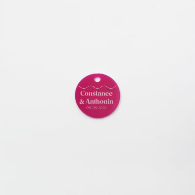 Etiquette cadeau personnalisée prénoms mariés acrylique fuchsia 35x35 mm - Pop