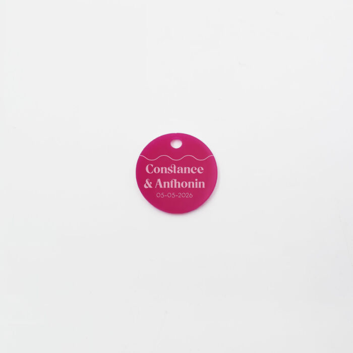 Etiquette cadeau personnalisée prénoms mariés acrylique fuchsia 35x35 mm - Pop