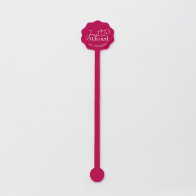 Touillette illustrée mariage acrylique fuchsia 35x164 mm - Pop