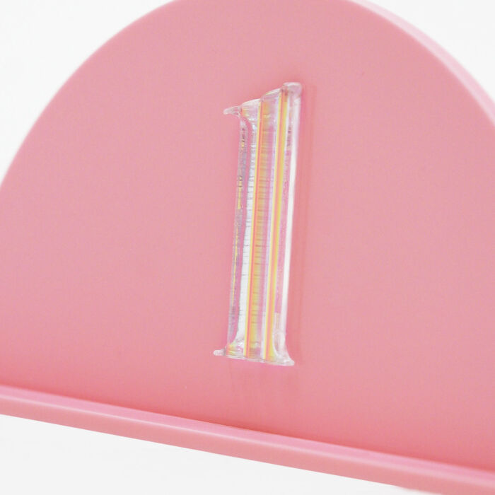 Numéro de table personnalisé acrylique rose et acrylique iridescent 134x67 mm - Pop