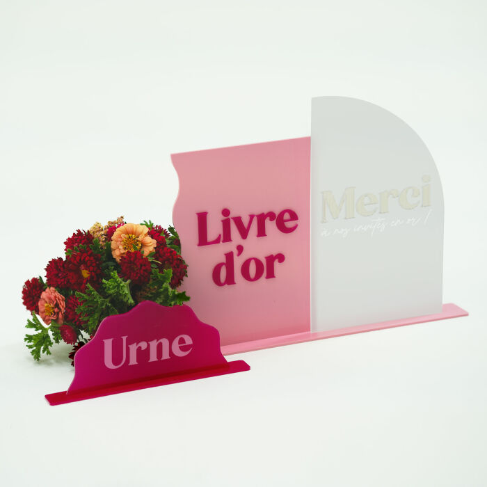 Panneau livre d'or acrylique rose et acrylique fuchsia 180x247 mm et panneau merci acrylique givré et acrylique iridescent 175x304 mm - Pop