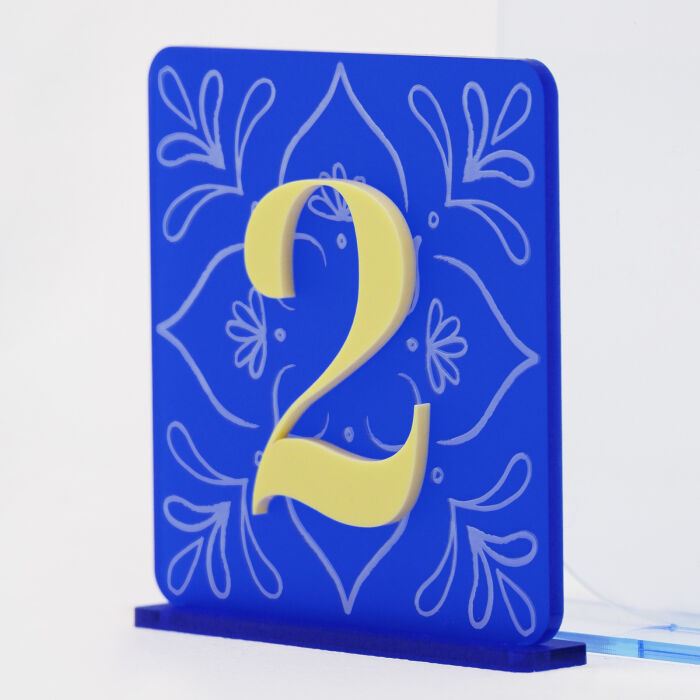 Numéro de table acrylique coloré 13x7 cm - Blue Mediterraneo