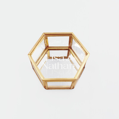 Boîte à alliances mariage personnalisée hexagonale prénoms mariés verre gravé 8x7x4 cm - Terracotta