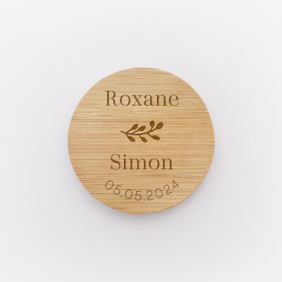 Décapsuleur mariage personnalisé prénoms mariés bois 6x6 cm - Bohème
