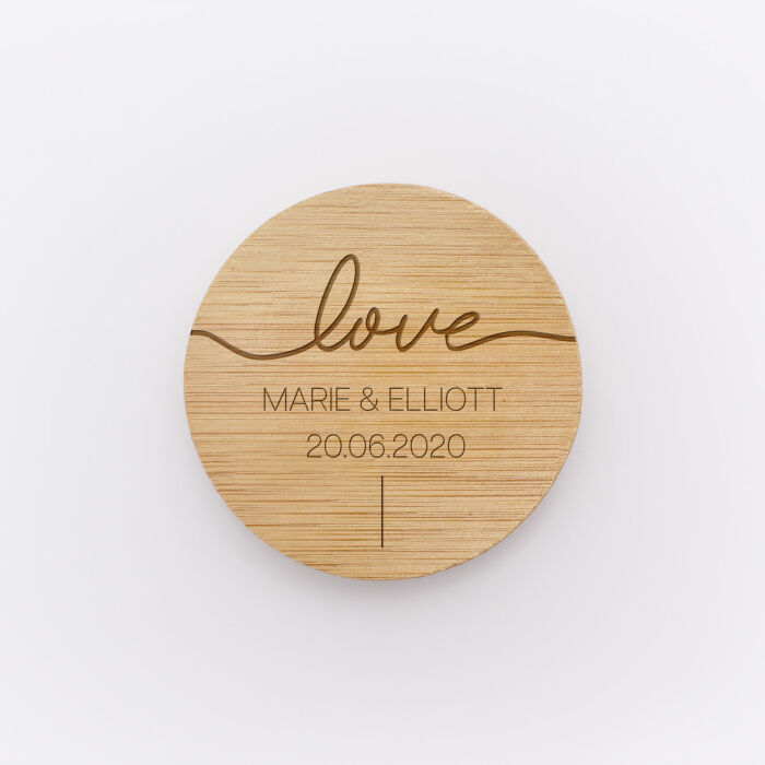 Décapsuleur mariage personnalisé prénoms mariés illustration Love bois 6x6 cm - Garden
