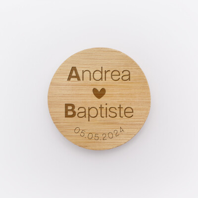 Décapsuleur mariage personnalisé prénoms mariés illustration Coeur bois 6x6 cm - Garden